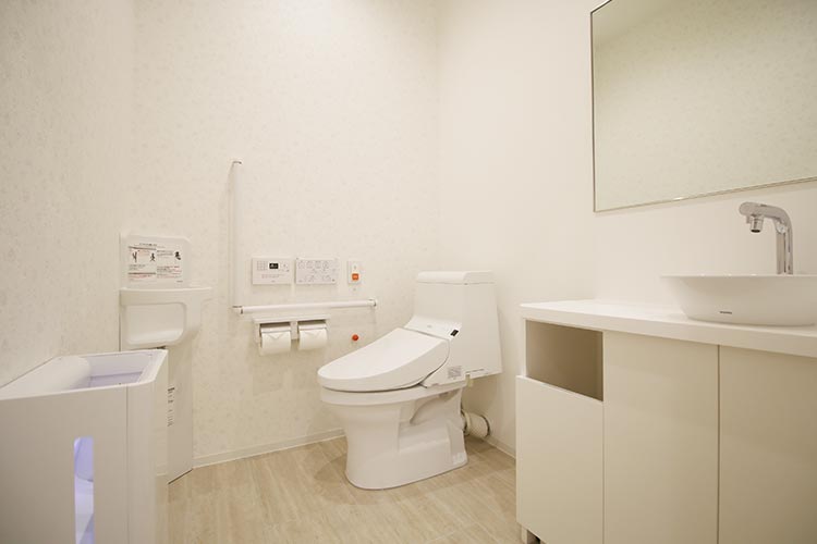 トイレ　トイレは2つ完備しております。